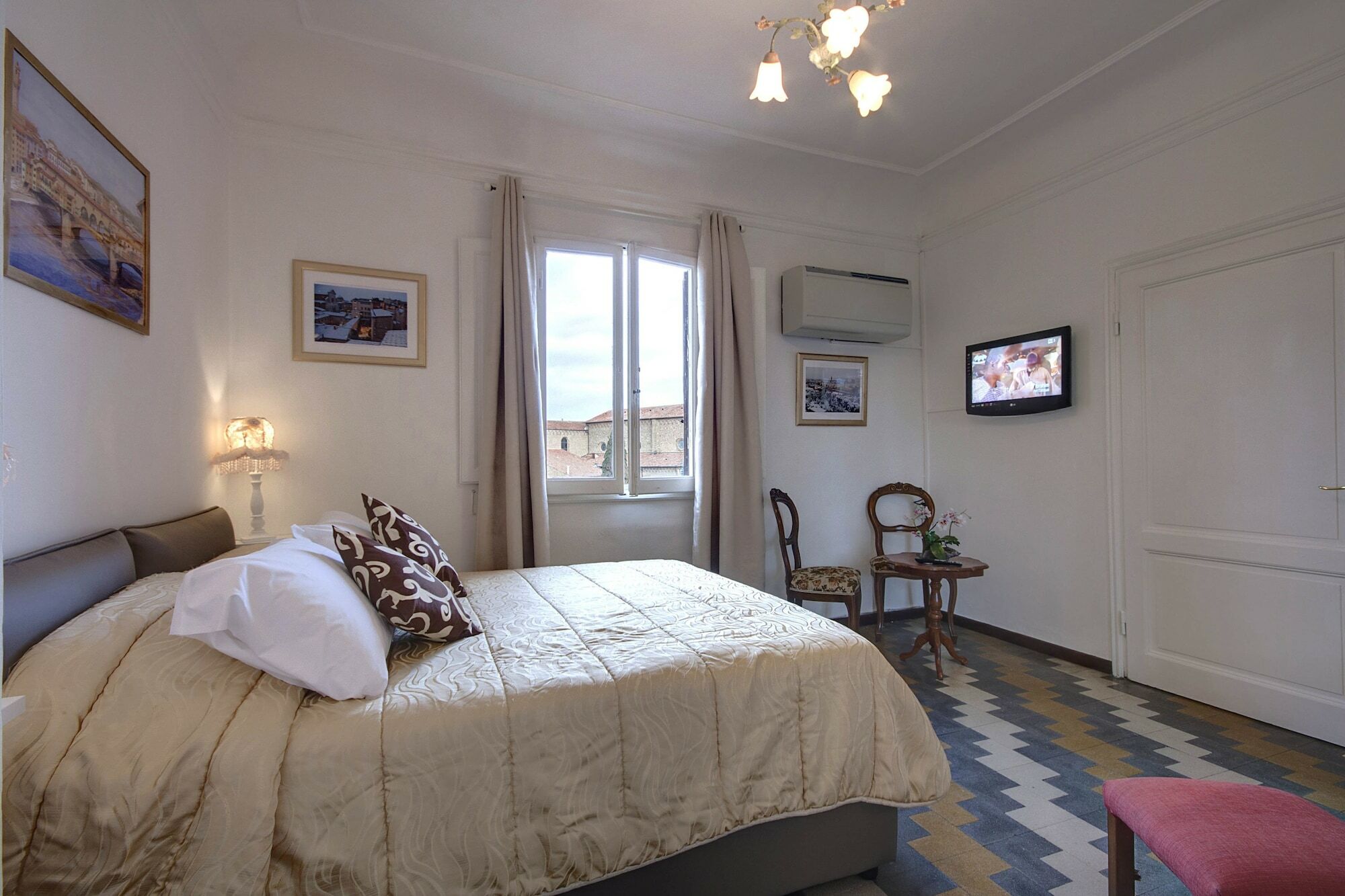 Residenza Castillo ฟลอเรนซ์ ภายนอก รูปภาพ